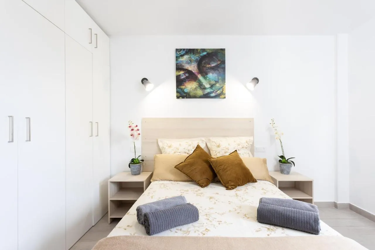Πανσιόν Black Cat Surf House 1 B Ξενοδοχείο Arona