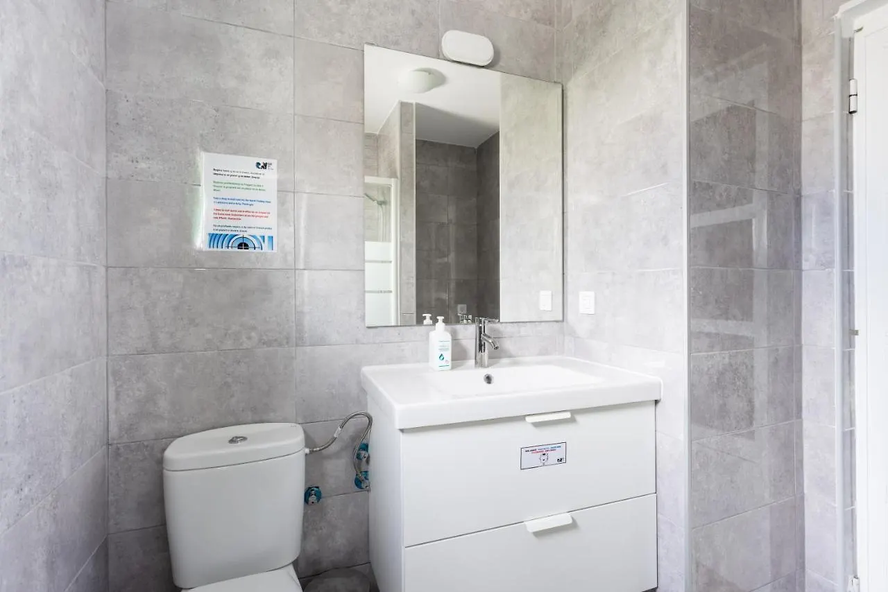 Gasthof Hotel Black Cat Surf House 1 B Arona