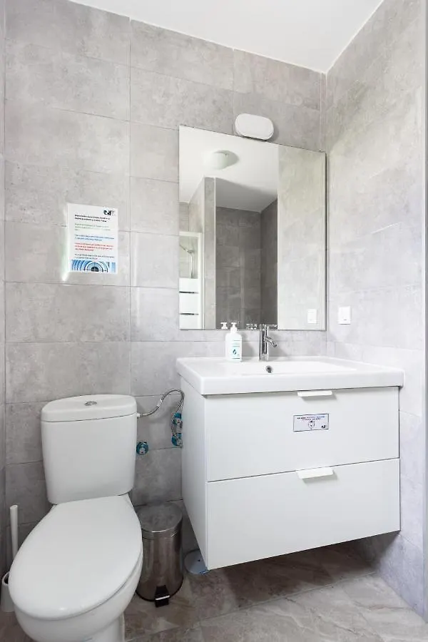 Hotel Black Cat Surf House 1 B Arona  0*, Arona (Tenerife) Spanien