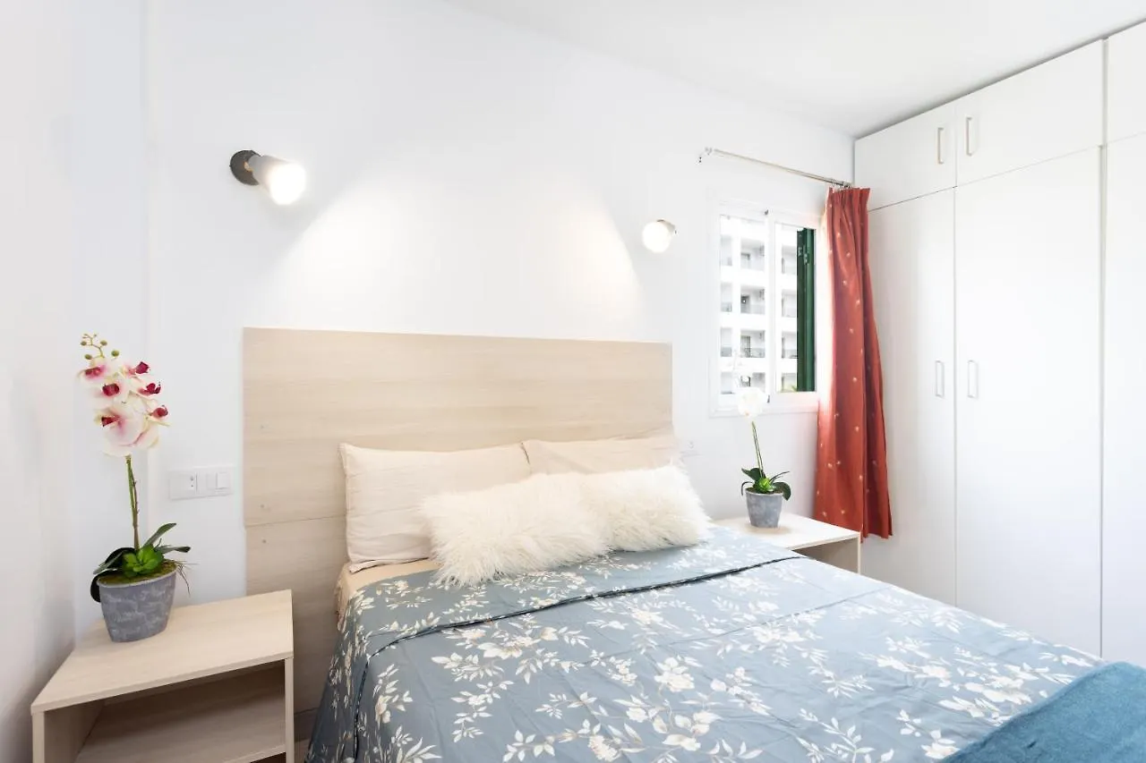 Πανσιόν Black Cat Surf House 1 B Ξενοδοχείο Arona